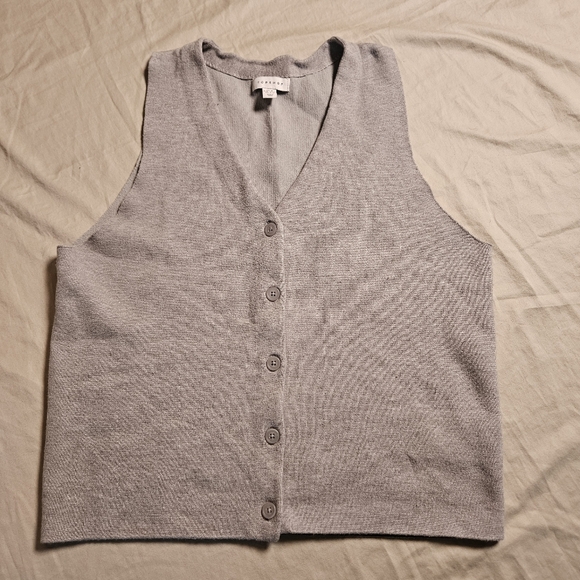 Topshop Jackets & Blazers - TOPSHOP Gray Sleeveless Button-Down Sweater Vest Knit Top Size‎ 8-10 Raw Hem
